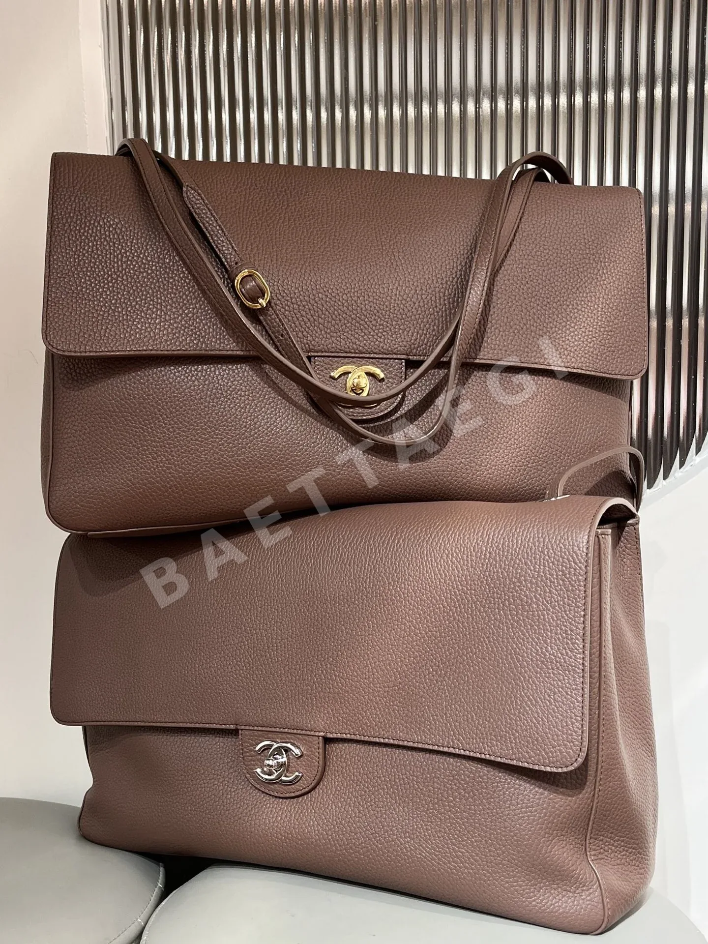 샤넬 지존 맥시 플랩 백(Grained Calfskin, AS6233 상세 이미지 2
