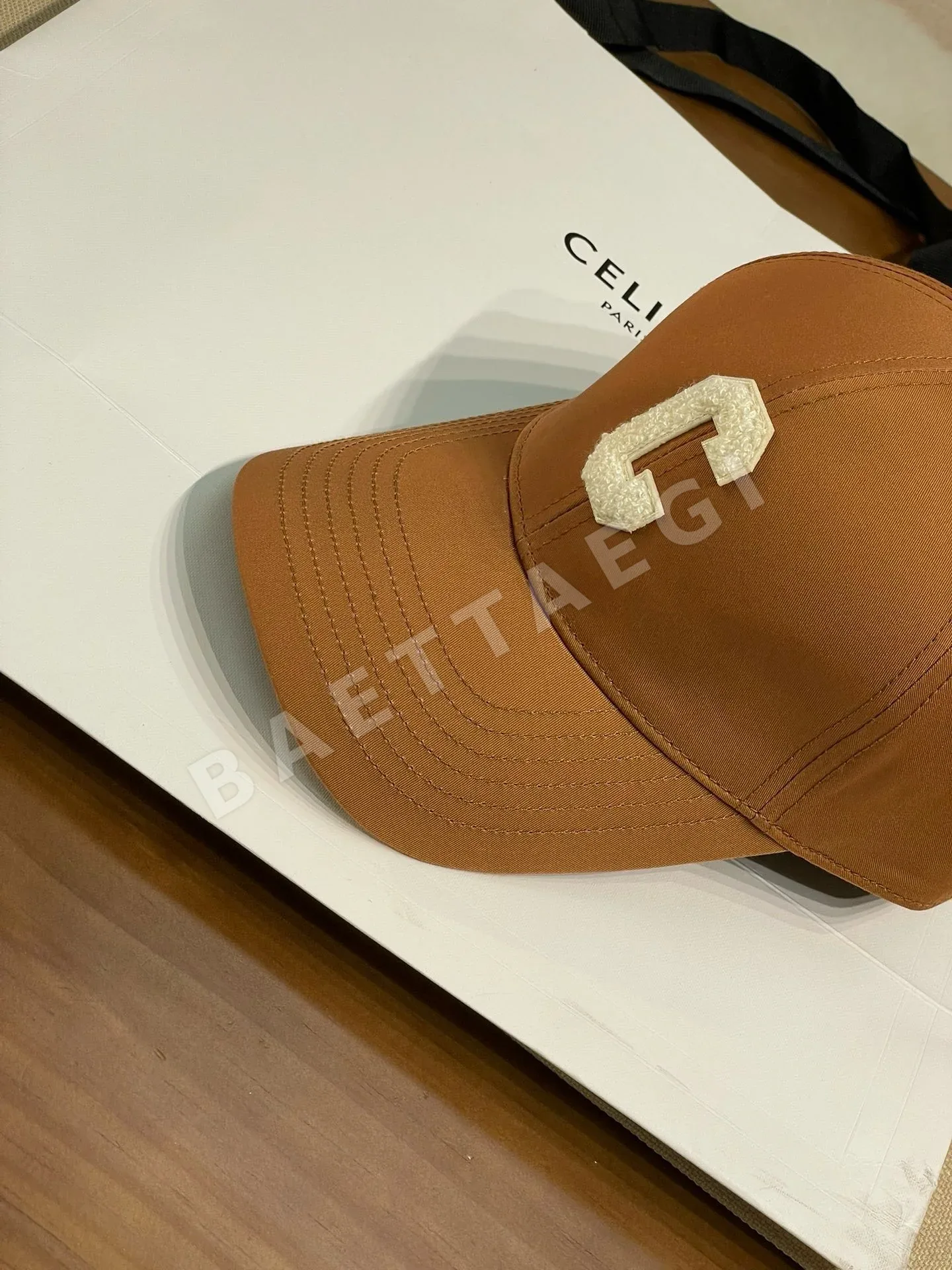 셀린느 카라멜 컬러 자수 야구모자 상세 이미지 4
