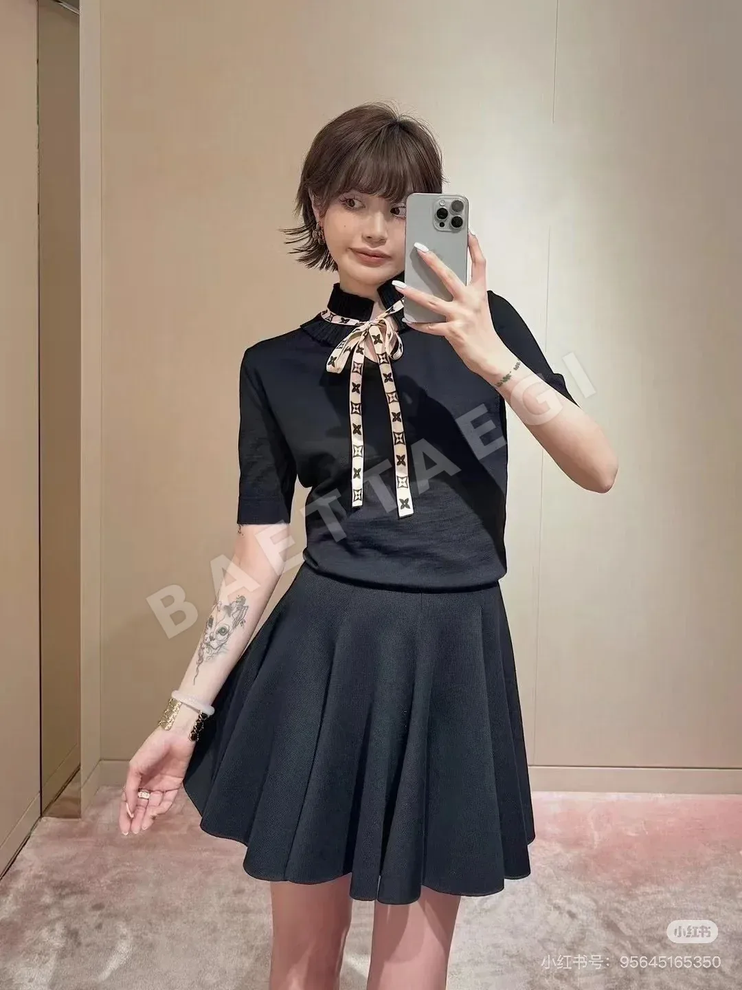 루이비통 레이스 스탠드카라 리본 울 반팔 탑 상세 이미지 6