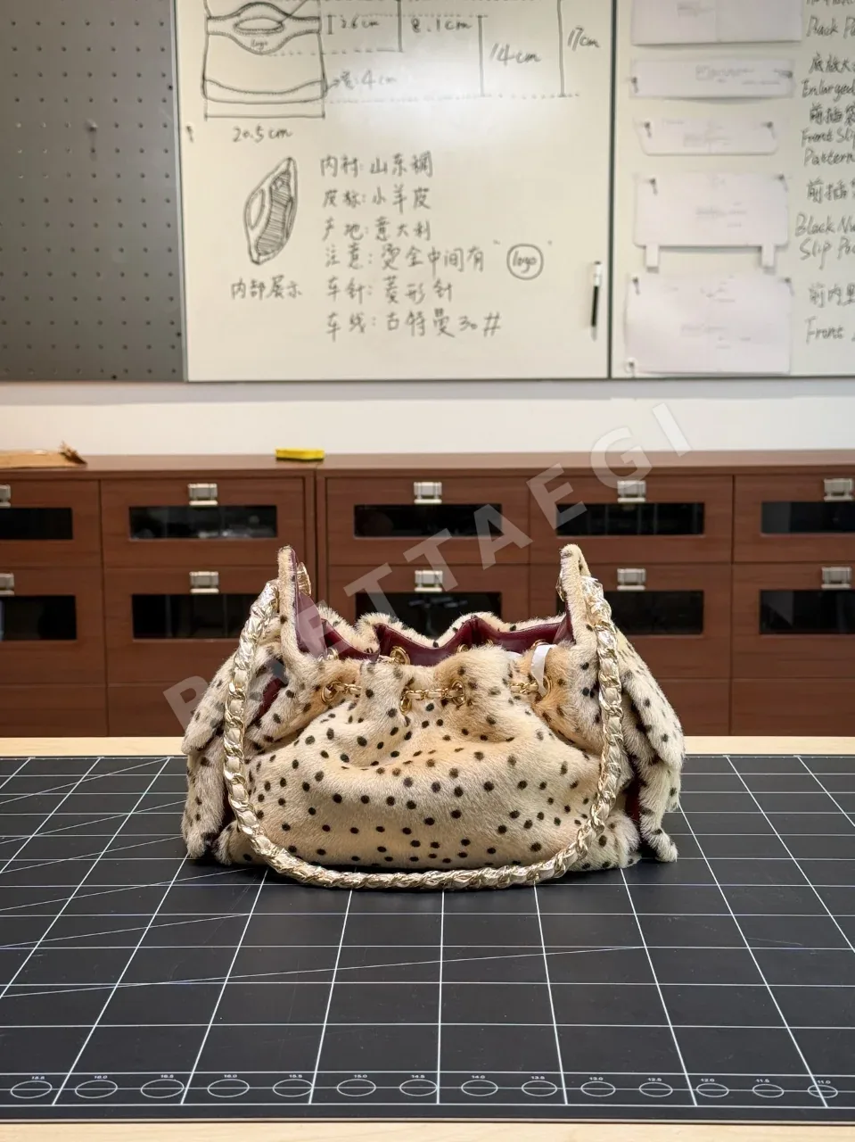 샤넬 26a 호보 미니 가방 상세 이미지 2