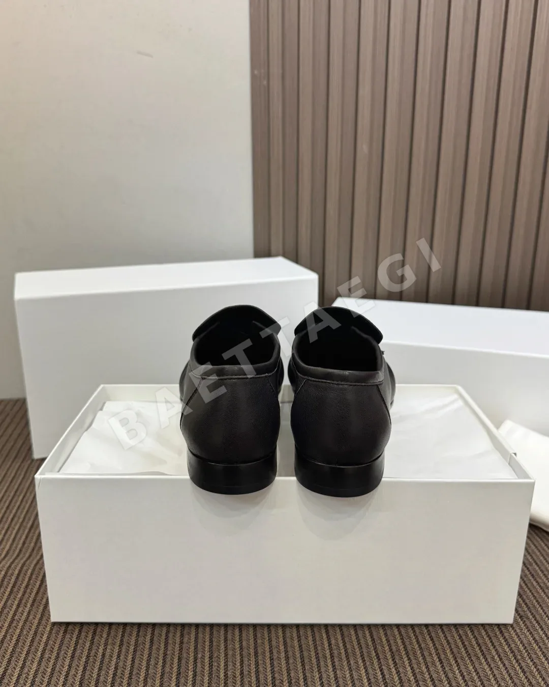 더로우 로퍼 가죽 플리츠 디테일 상세 이미지 8