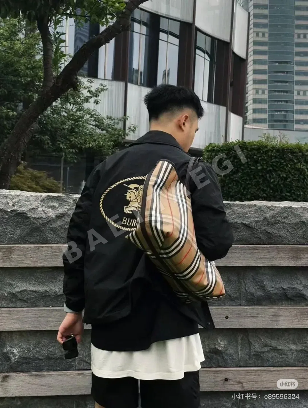 버버리 린넨 면 혼방 송아지가죽 트리밍 숄더백 상세 이미지 10