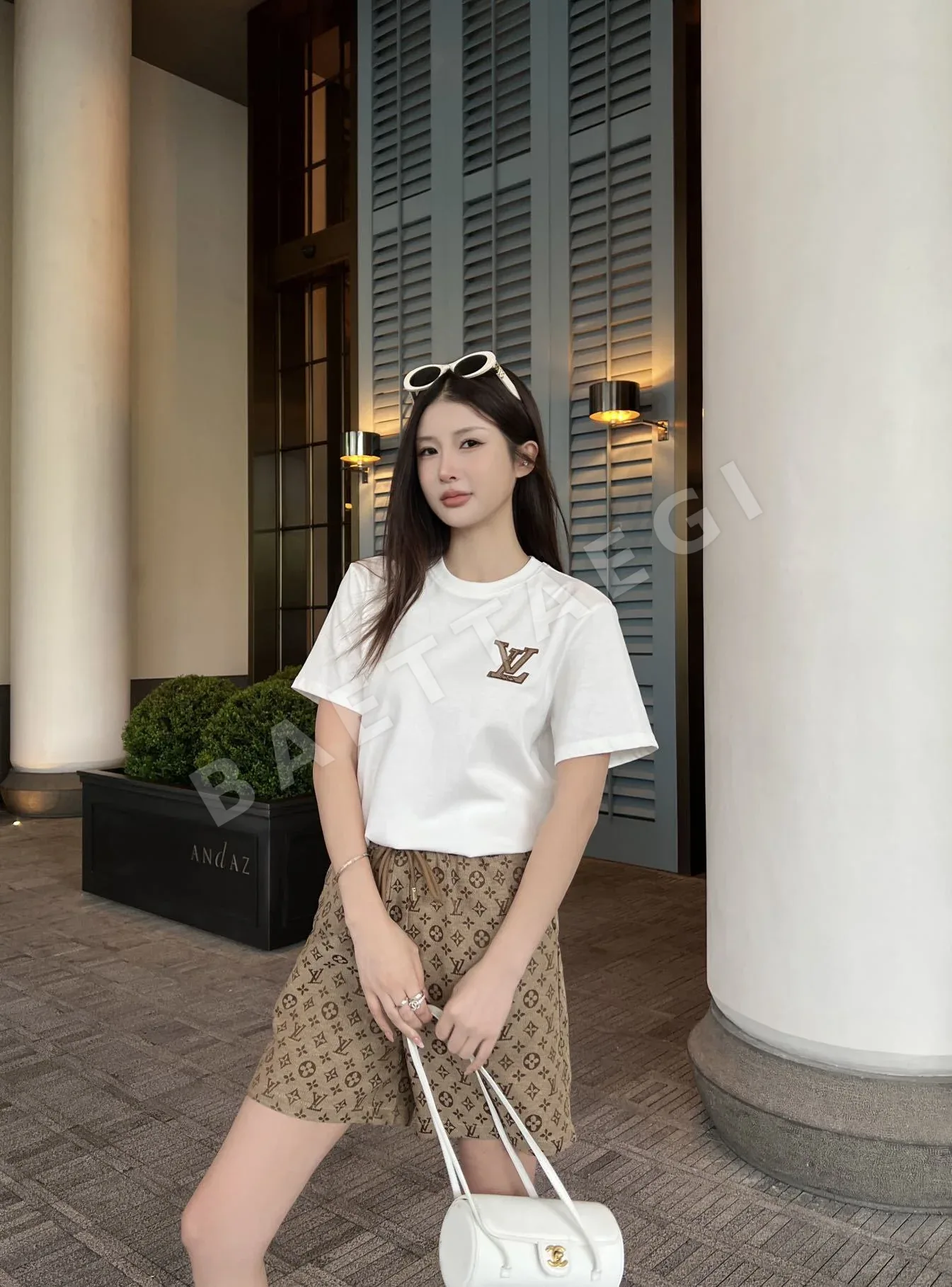 루이비통 여성 LV 로고 자카드 반팔 티셔츠 세트 96943