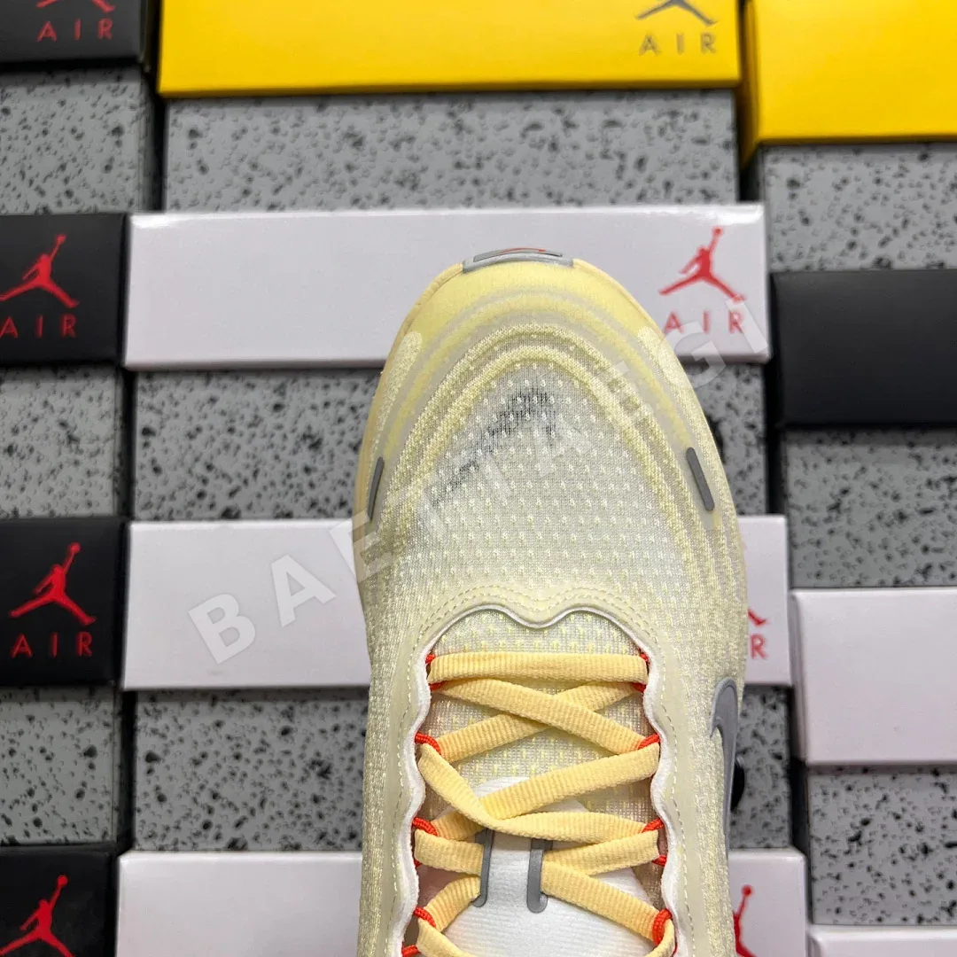나이키 [XY] 보메로 플러스 IM5020-100 201238 Nike Vomero Plus 상세 이미지 8