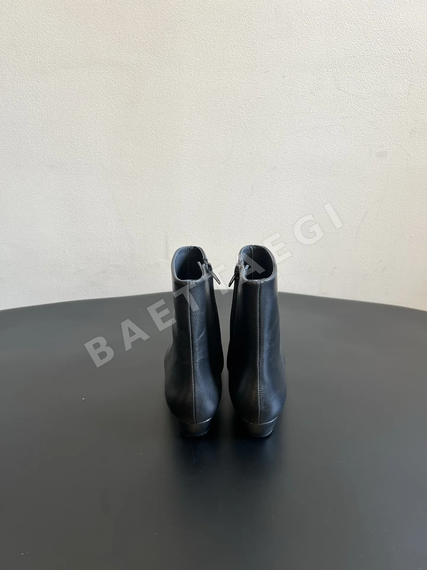 생로랑 와이엇 부츠 카프스킨 포인티드토 상세 이미지 4