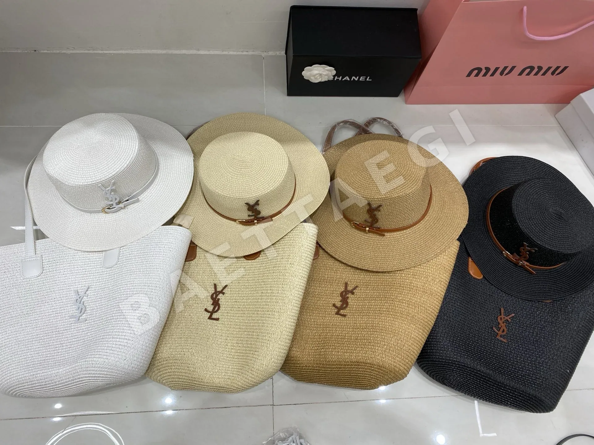 생로랑 플랫캡 120022