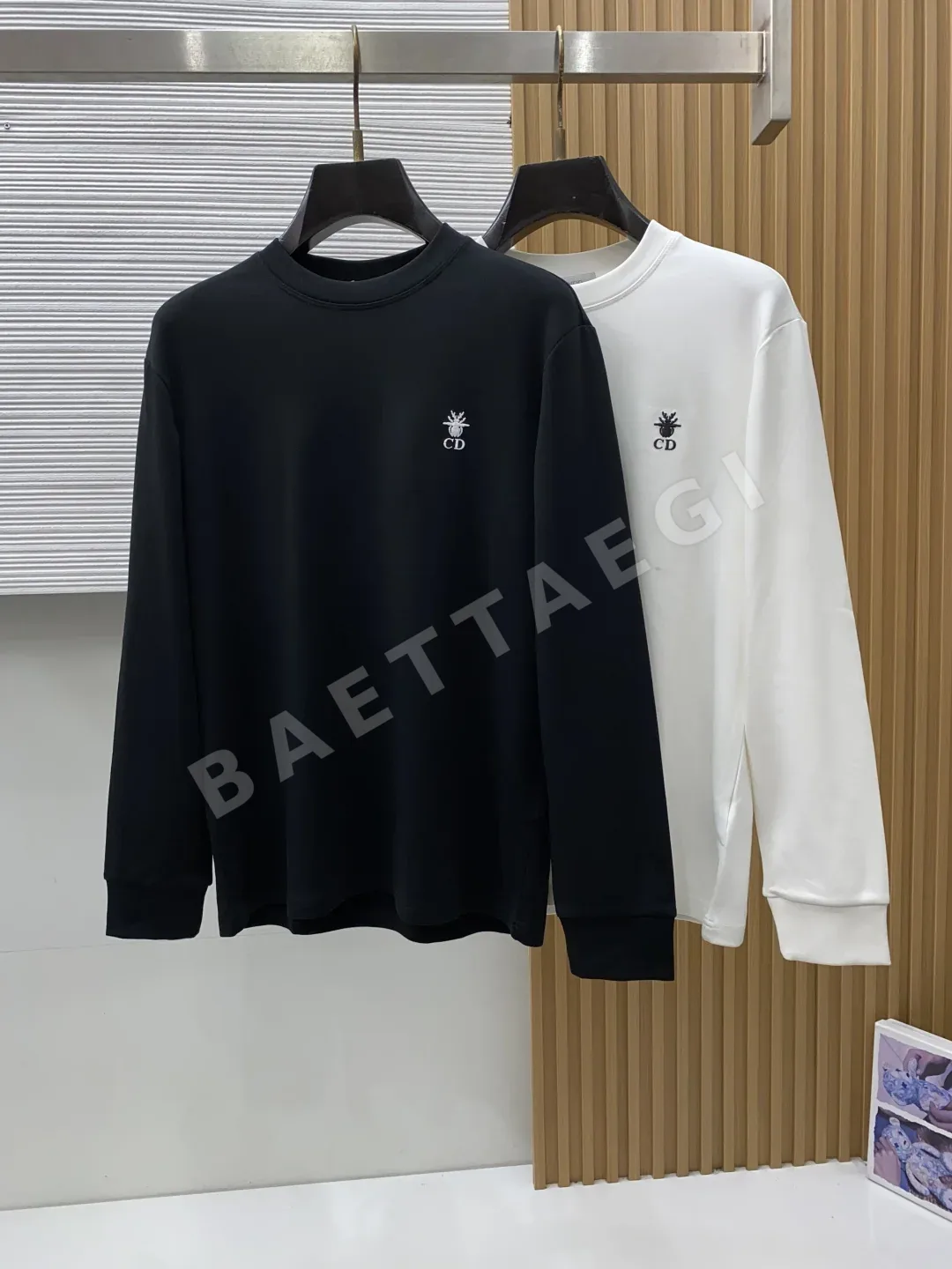 디올 남성 모달 플리스 긴팔 티셔츠 상세 이미지 9