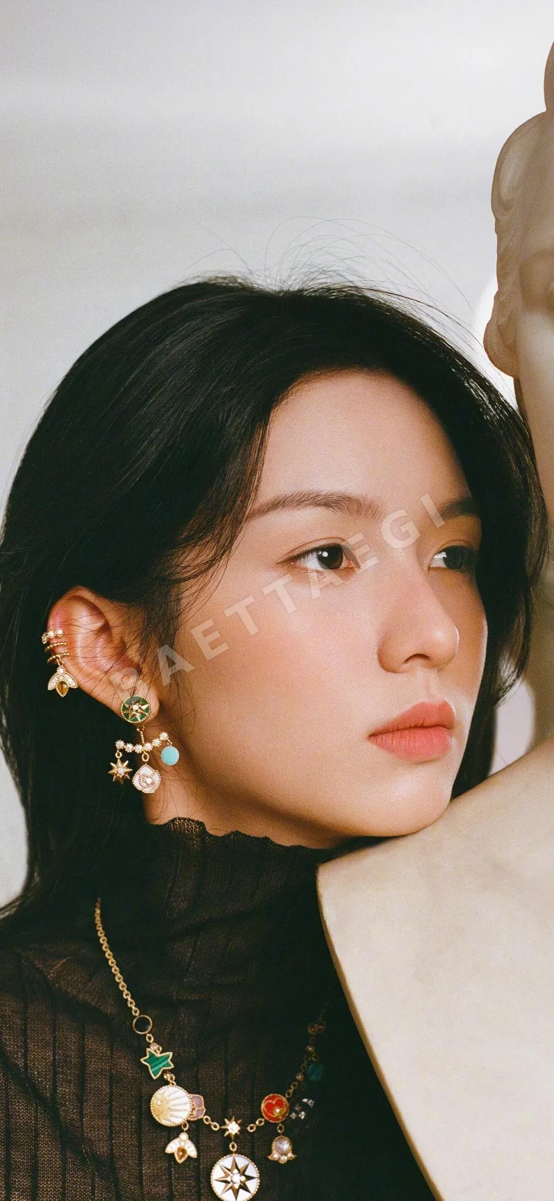 디올 로즈 데 방 컴퍼스 귀걸이 상세 이미지 2