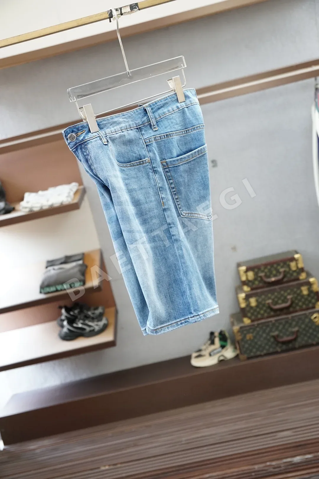 로에베 울트라씬 미니멀리스트 데님 남성 반바지 상세 이미지 9