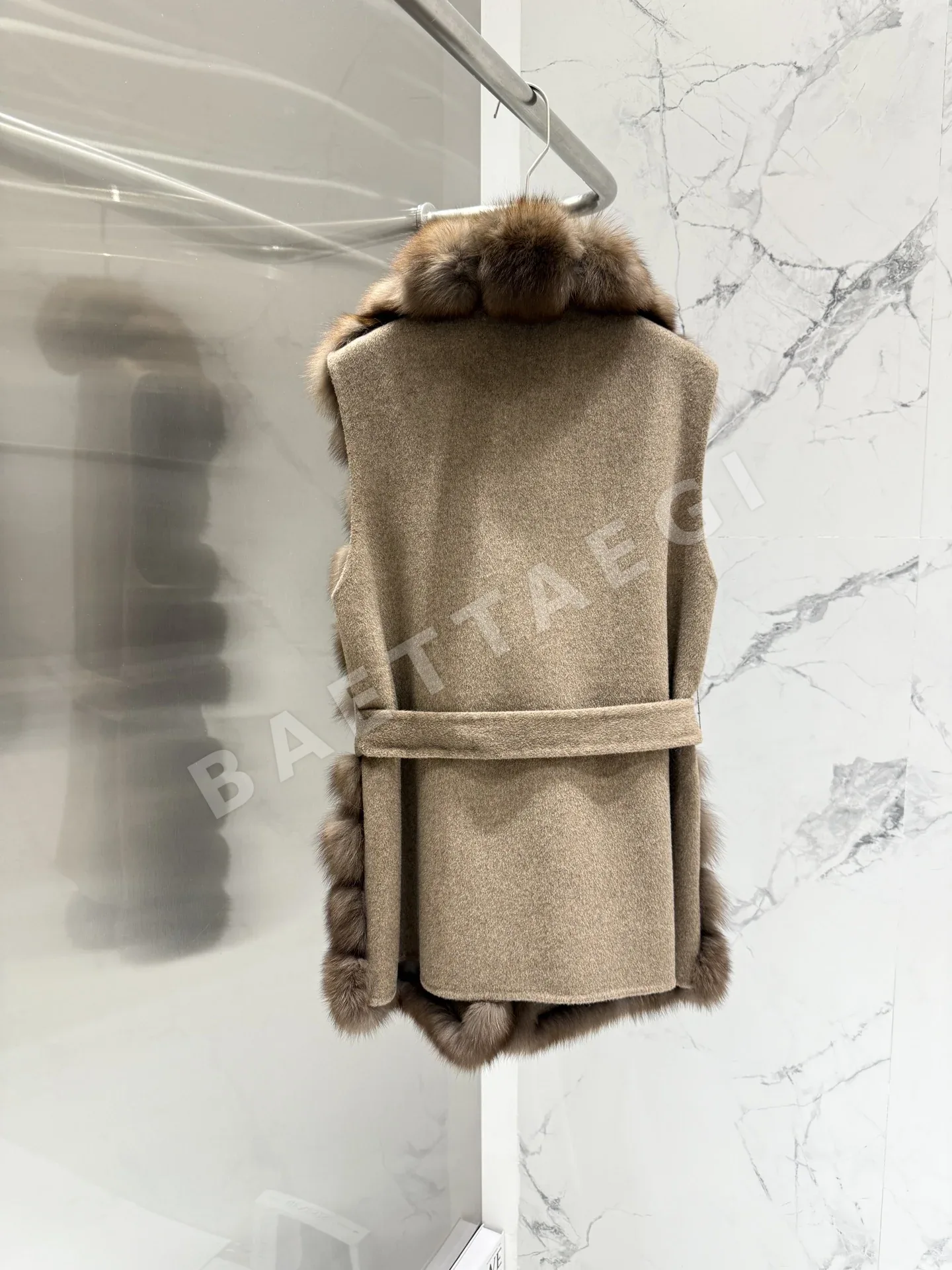 로로피아나 여우털 캐시미어 모피 조끼 상세 이미지 9