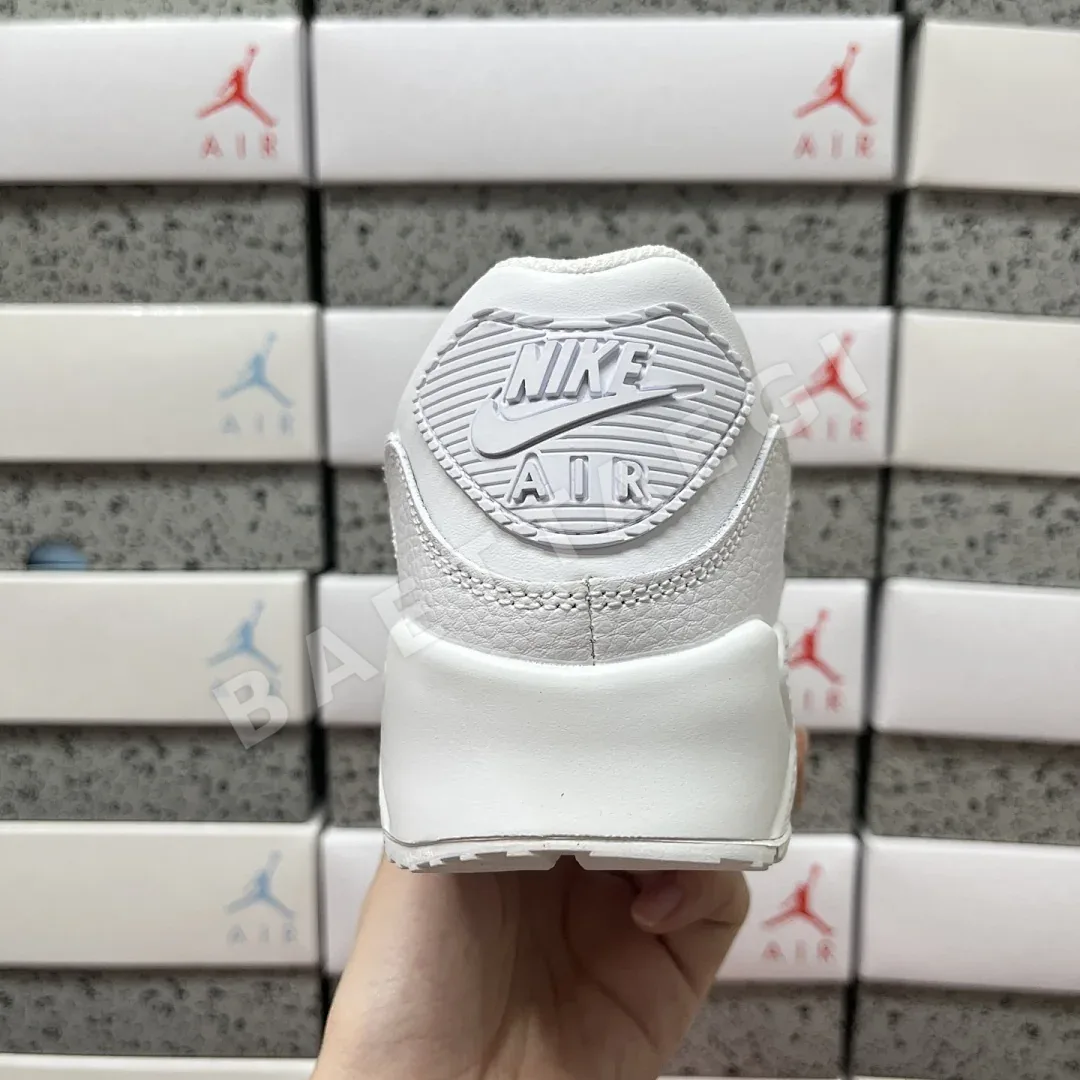 나이키 [MAX] 에어 맥스 90 CZ5594-100 201057 Nike Air Max 90 Leather Triple White 상세 이미지 16
