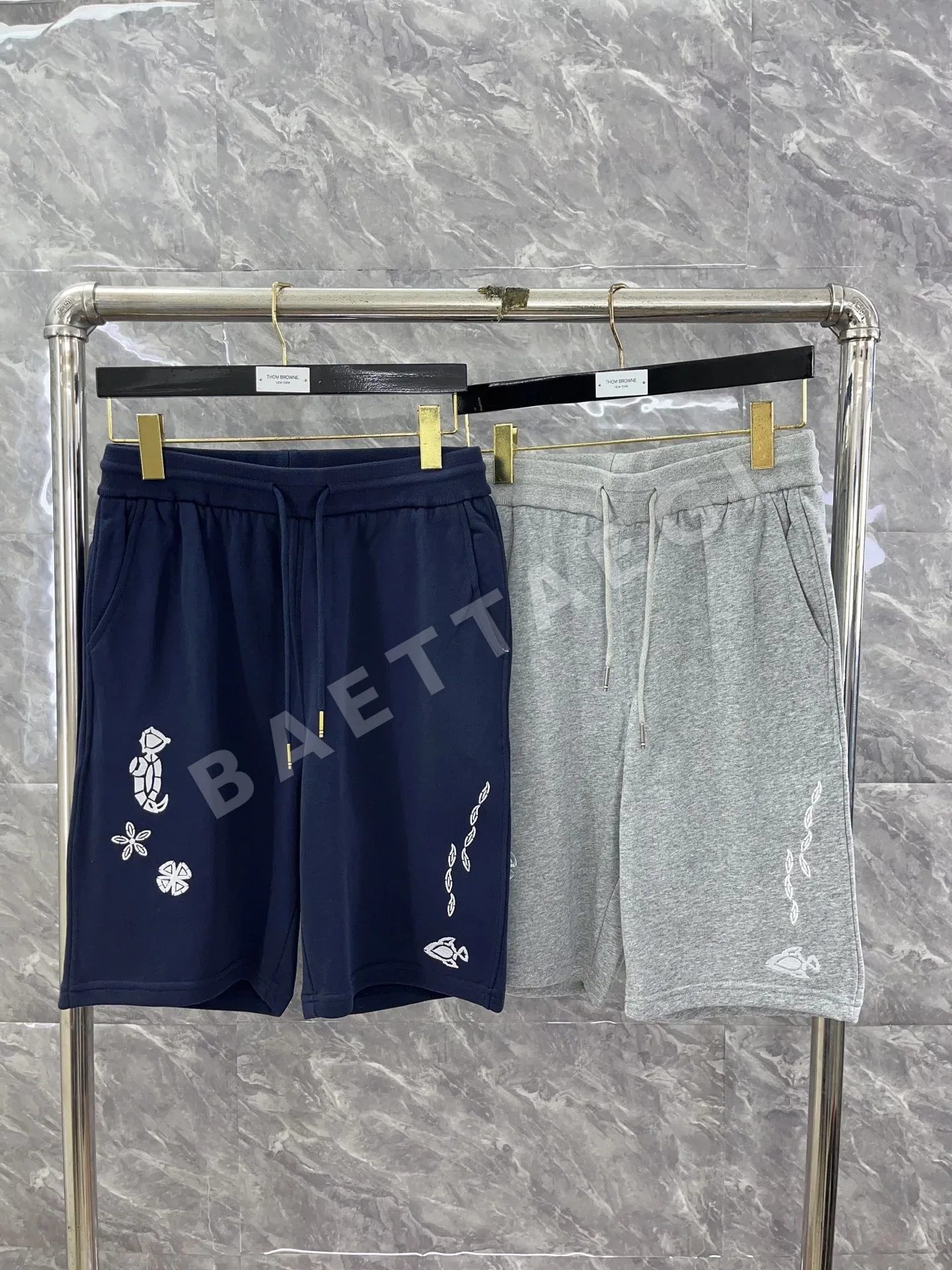 톰브라운 오션 시리즈 자수 반바지 40400 Thom Browne Shorts
