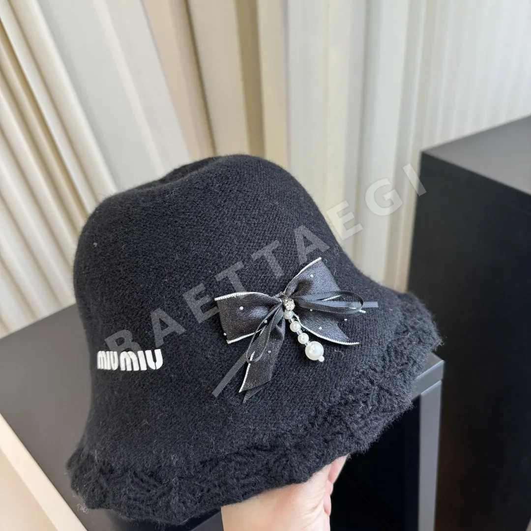 미우미우 모자 185762 Miu Miu Cap 상세 이미지 4