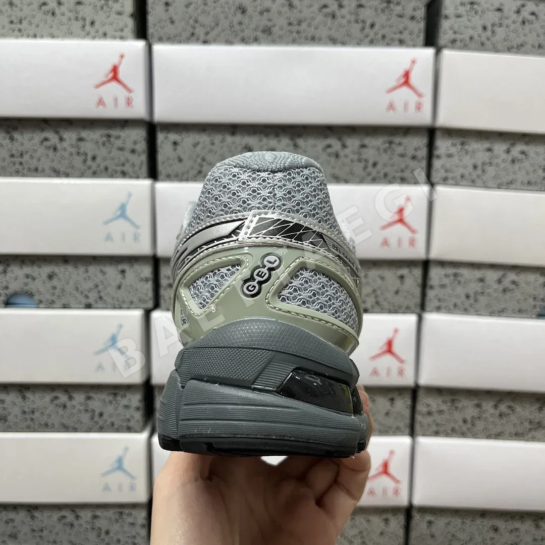 아식스 [TOP] 젤 카야노 20 1203A388-020 200418 Asics Gel-Kayano 20 Gravel Pure Silver 상세 이미지 8