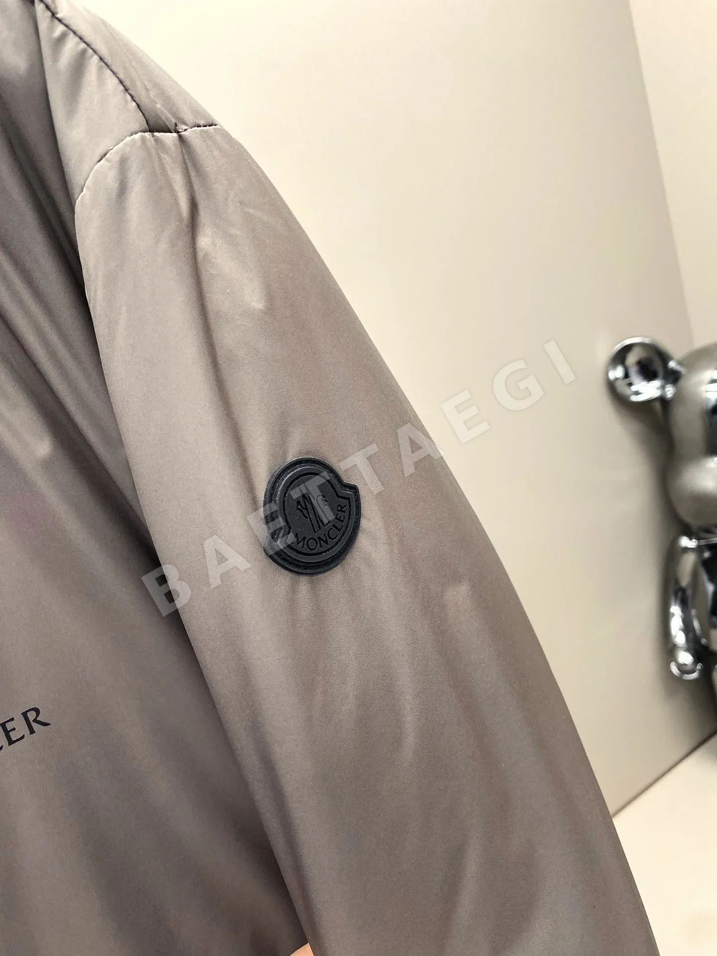 몽클레르 티몰 남성 후드 패딩 재킷 상세 이미지 5