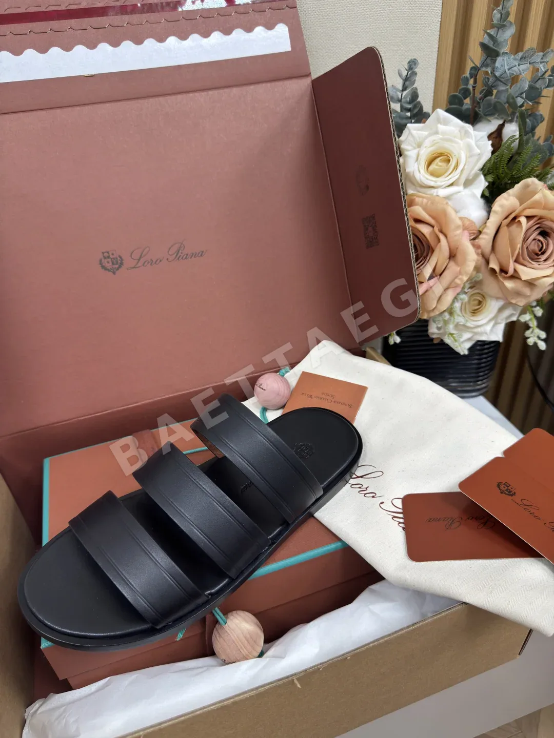 로로피아나 나하 남성 가죽 샌들 상세 이미지 9