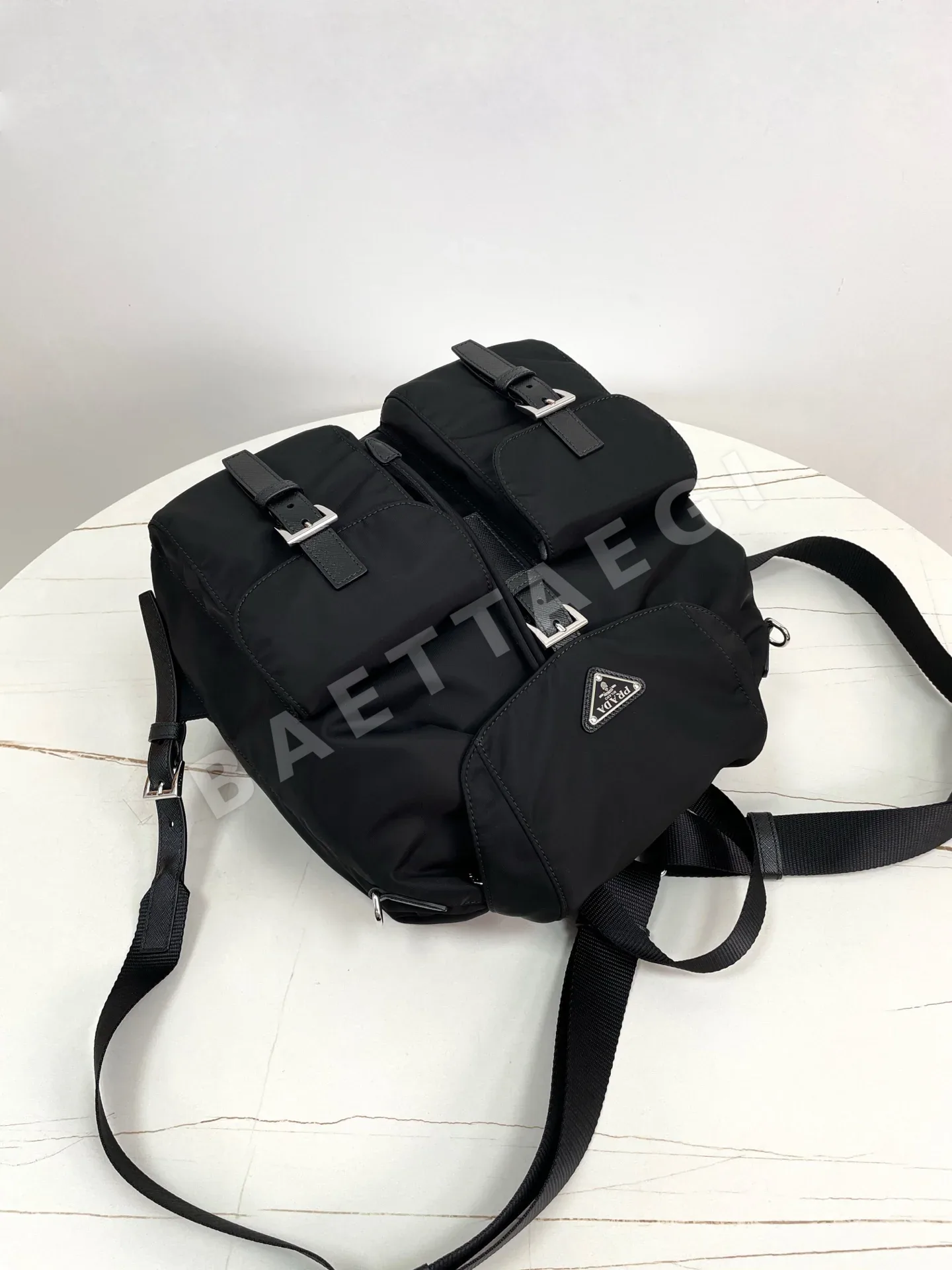 프라다 클래식 디자인 나일론 백팩 1BZ811 상세 이미지 9