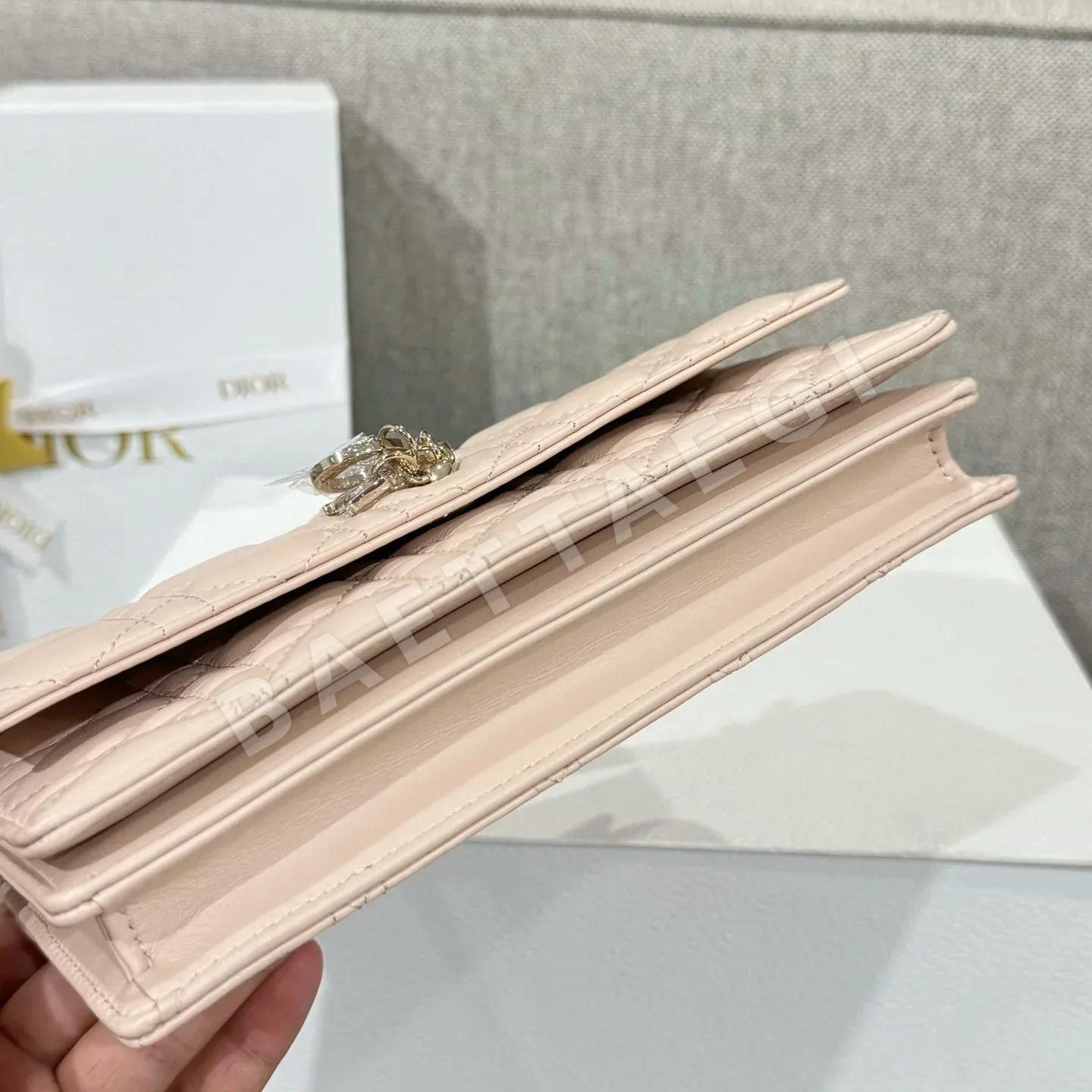 디올 까나쥬 플립탑 양가죽 탑핸들 가방 상세 이미지 9