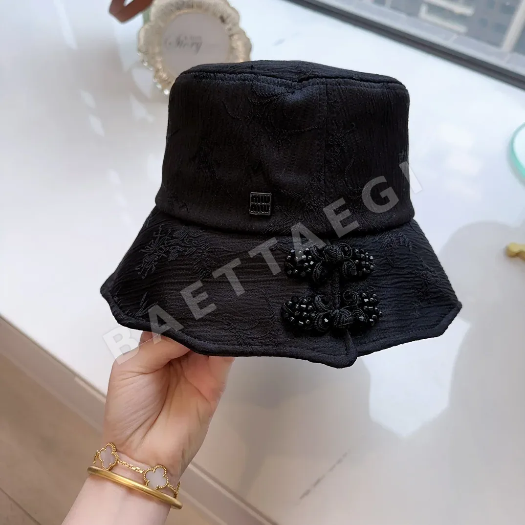 미우미우 모자 81043 Miu Miu Cap 상세 이미지 6