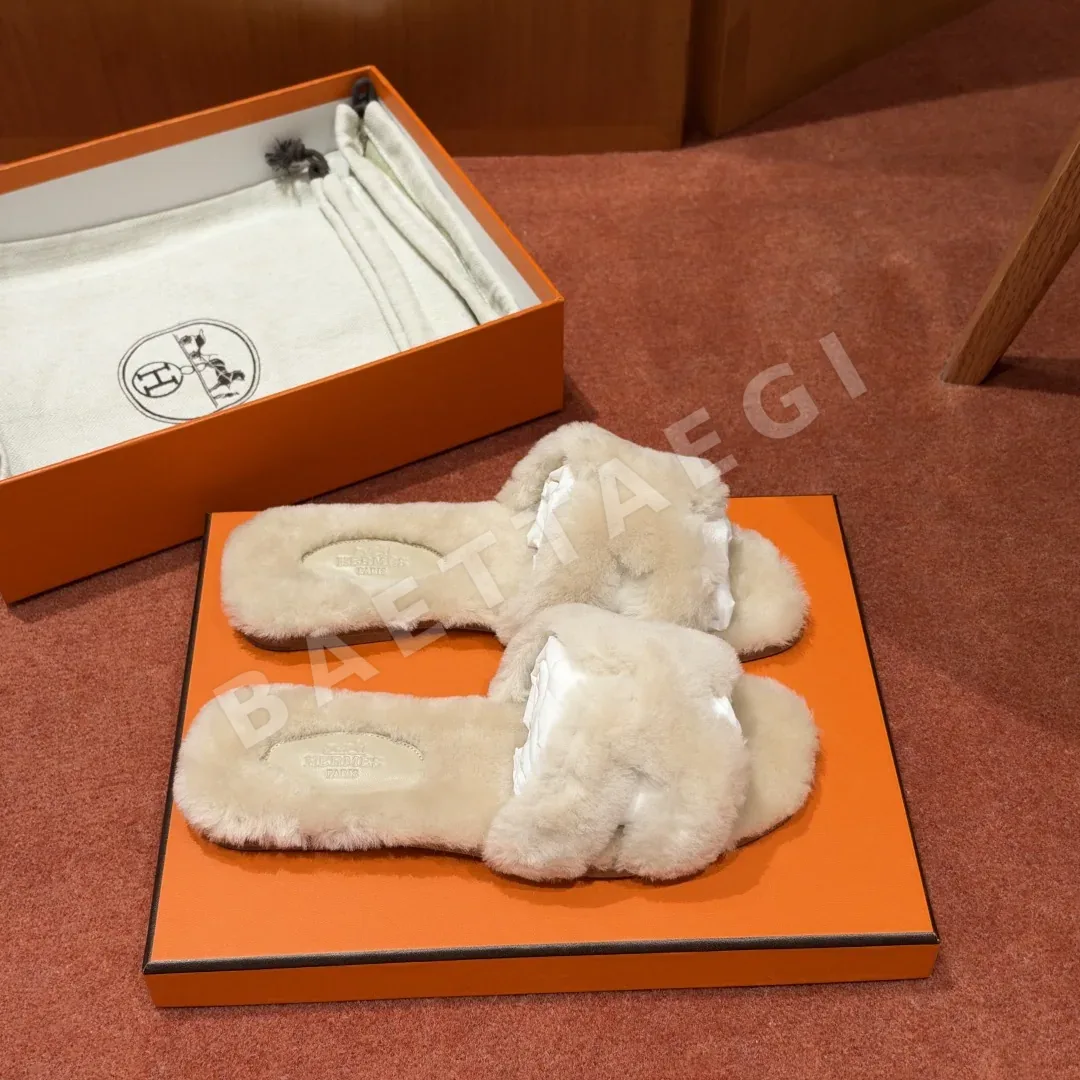 에르메스 오란 샌들 베이지 시프스킨 H 컷아웃 206643