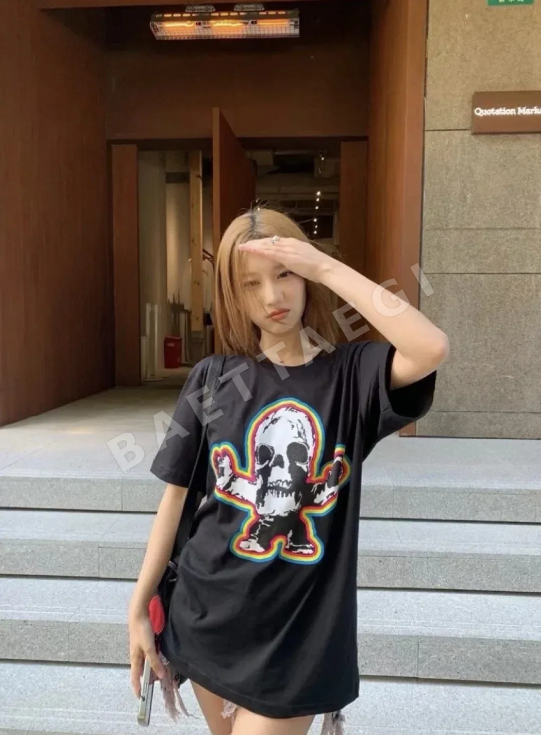 크롬하츠 레인보우 스컬 프린트 남여공용 반팔 티셔츠 상세 이미지 18