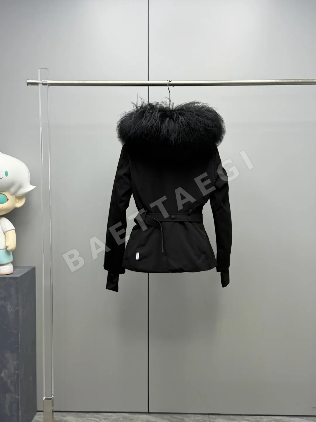몽클레르 라플랑스 고어텍스 여성 후드 패딩 상세 이미지 9