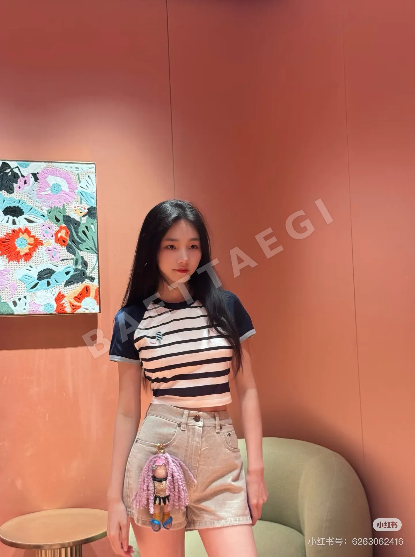 펜디 여성 크롭 반팔 티셔츠 상세 이미지 6