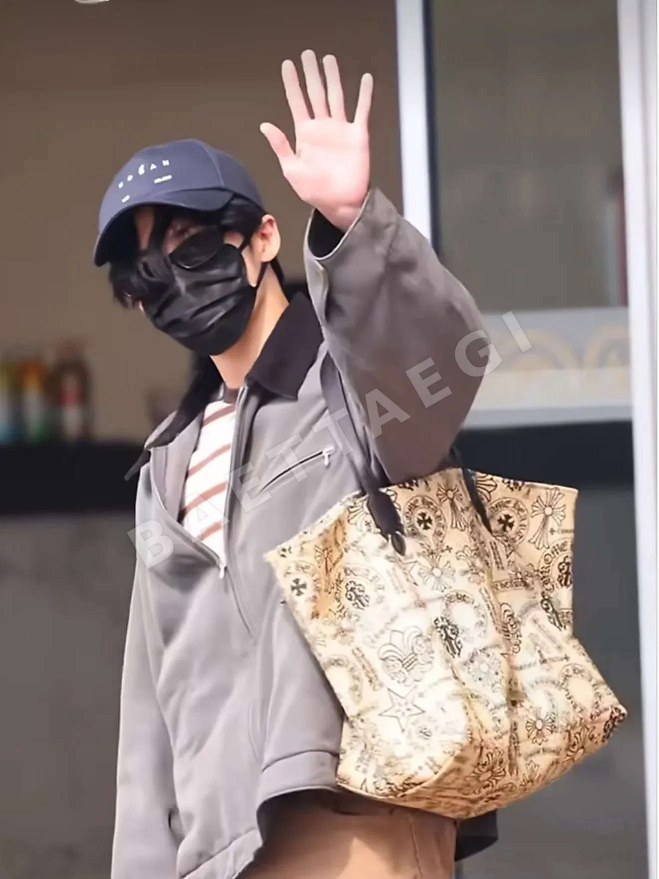 크롬하츠 CH 토트백 상세 이미지 4