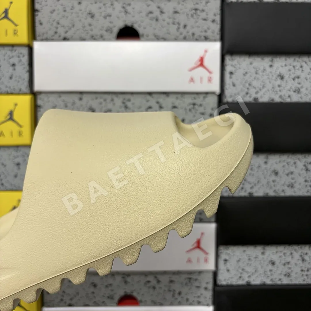 아디다스 [LW] 이지 슬라이드 FZ5897 200620 Adidas Yeezy Slide Bone 상세 이미지 5