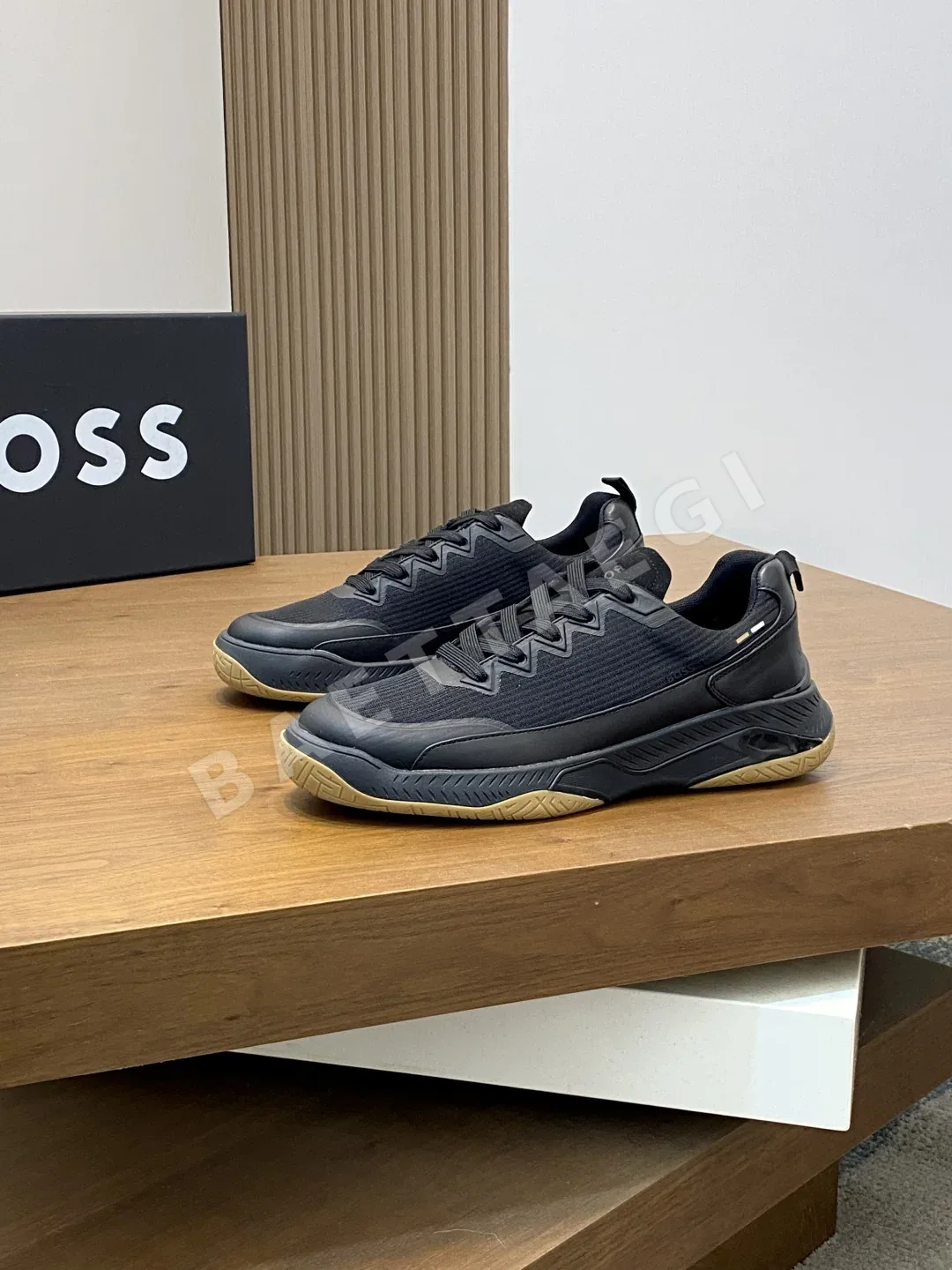 보스 스니커즈 가죽 BOSS 로고 엠보싱 상세 이미지 3