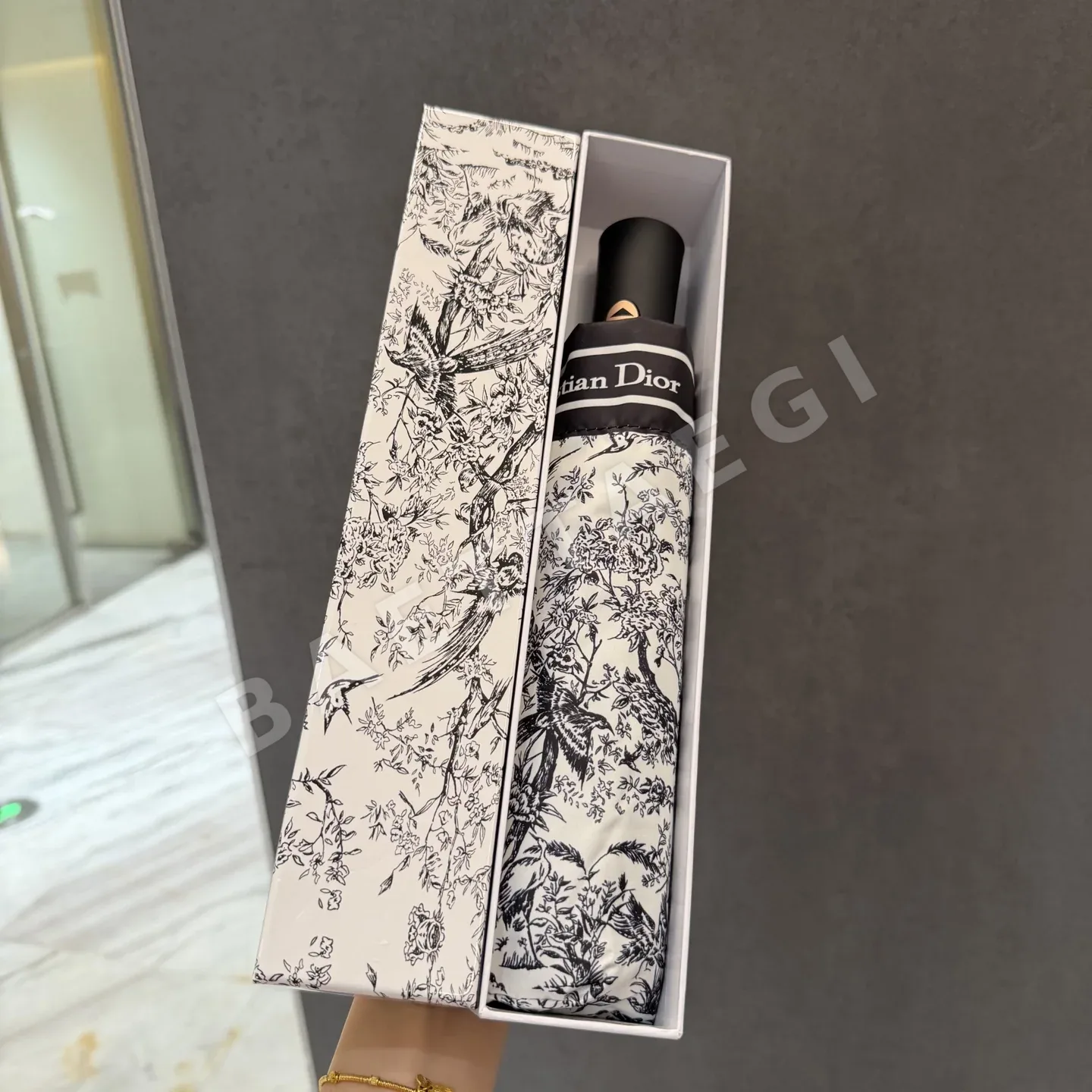 디올 3단 전자동 자외선 차단 우산 85618