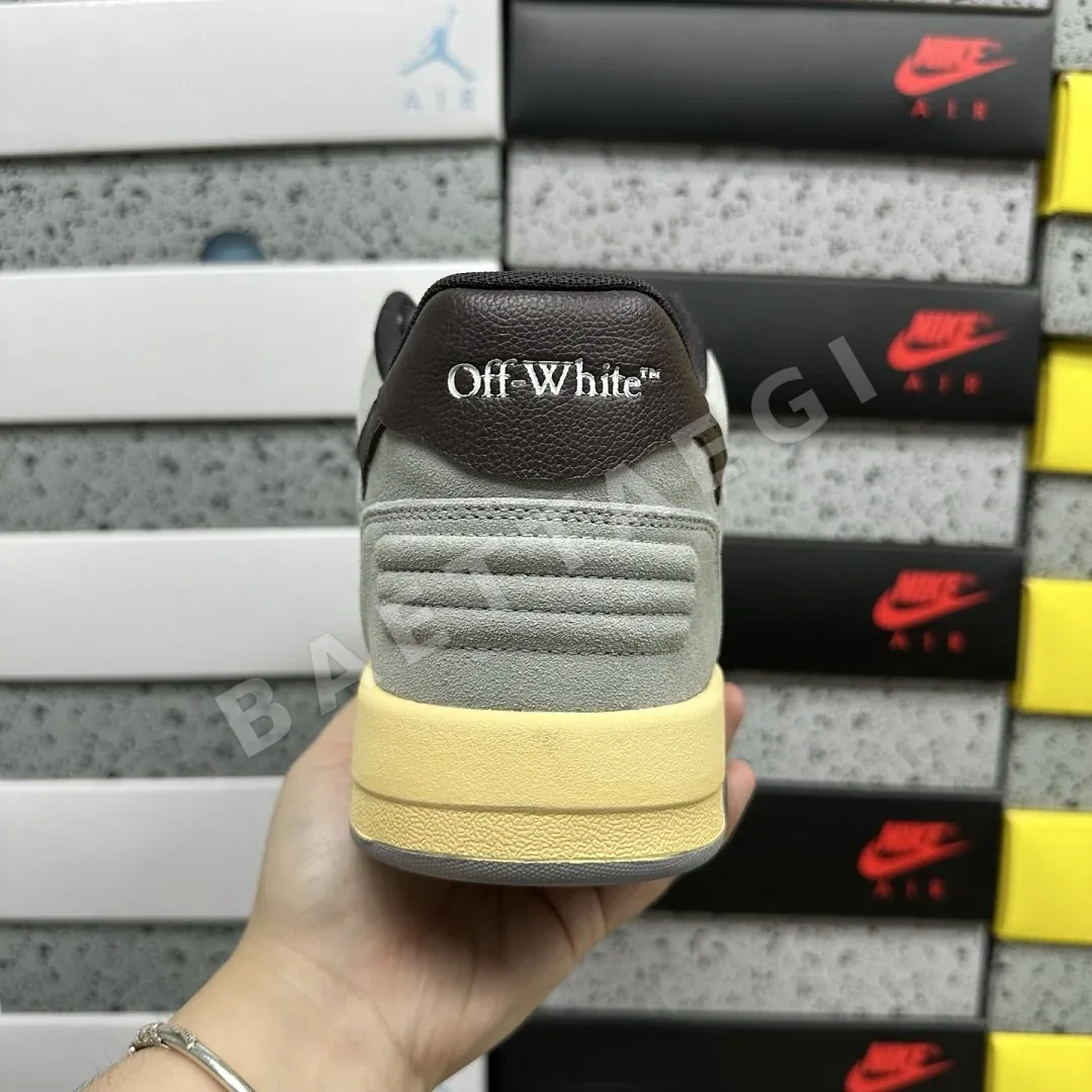 오프화이트 [KZ] 아웃 오브 오피스 OOO 로우 탑스 그레이 브라운 202494 Off White Out Of Office OOO Low 상세 이미지 7