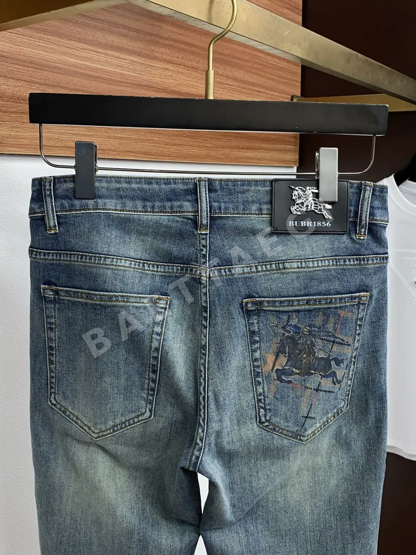 버버리 남성 데님 바지 상세 이미지 9