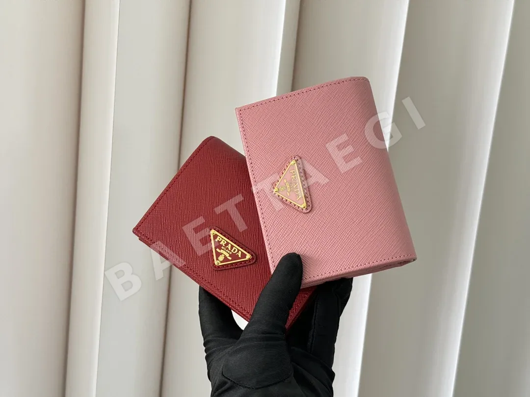 프라다 여성 삼각 라벨 지갑 상세 이미지 6