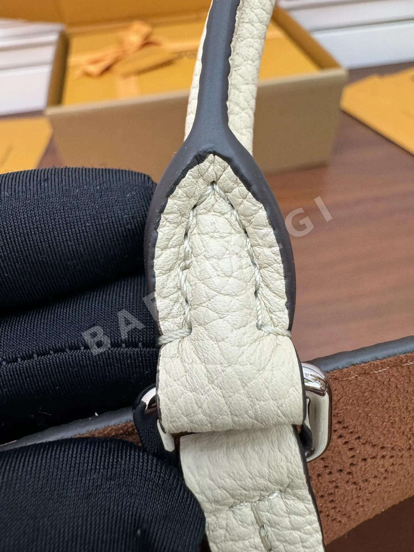 루이비통 M59203 가방 상세 이미지 9