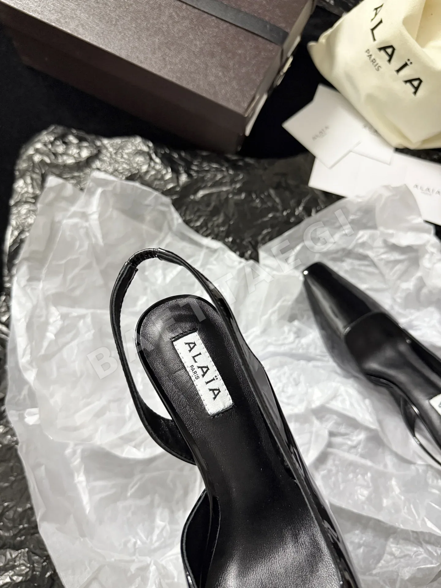 알라이아 스퀘어 토 오픈 백 웨지힐 상세 이미지 6