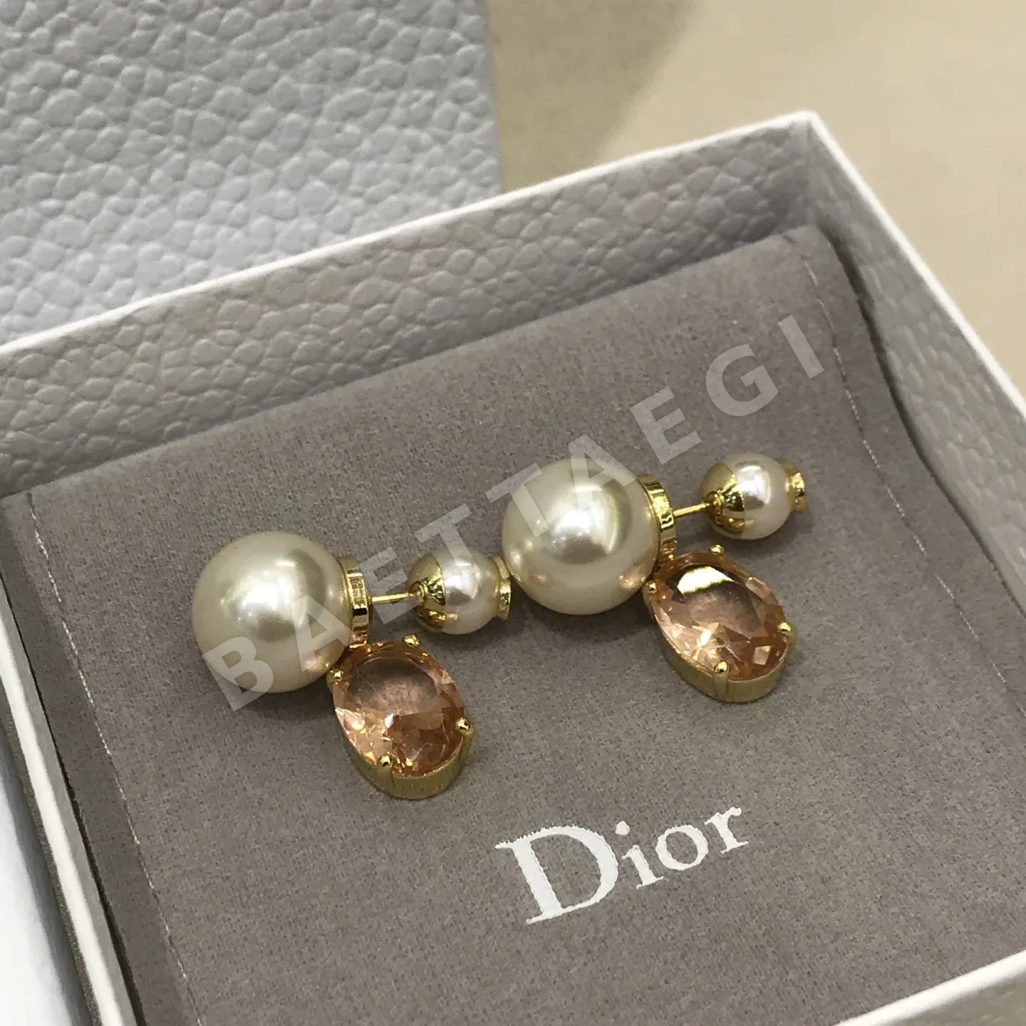디올 골드 톤 진주 오렌지 크리스탈 귀걸이 상세 이미지 2