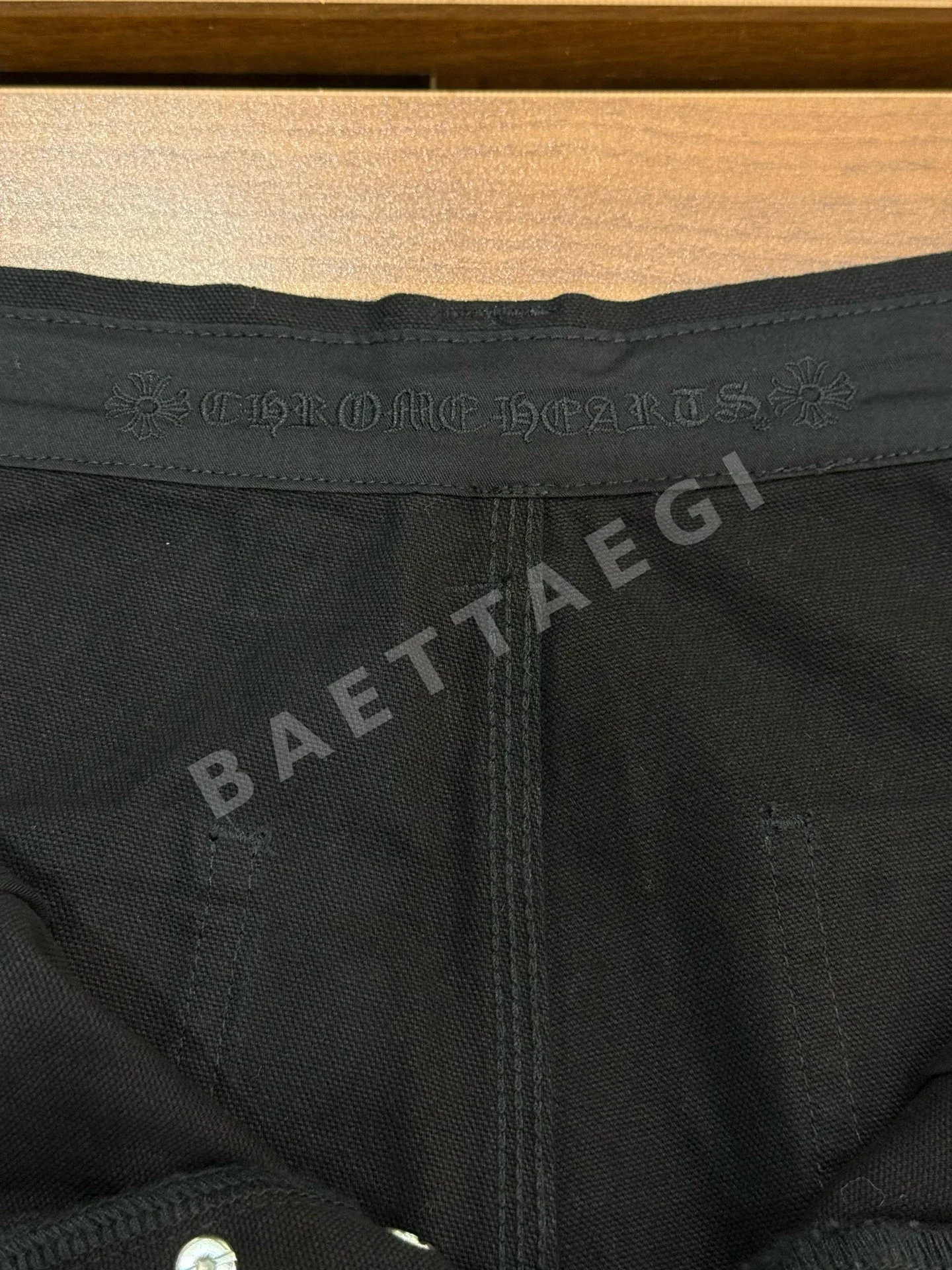 크롬하츠 블랙 스터드 드레이프 카고 바지 상세 이미지 4