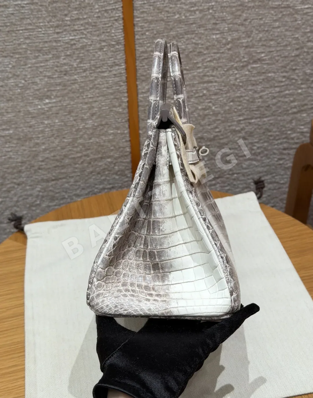 에르메스 버킨 히말라야 나일 악어 가죽 지갑 상세 이미지 2