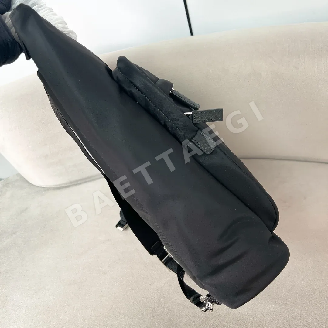 프라다 나일론 토트백 2VG098 상세 이미지 3