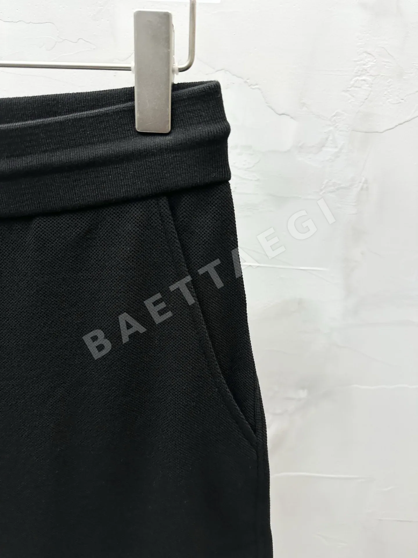 톰브라운 피케 스트라이프 남성 반바지 상세 이미지 6