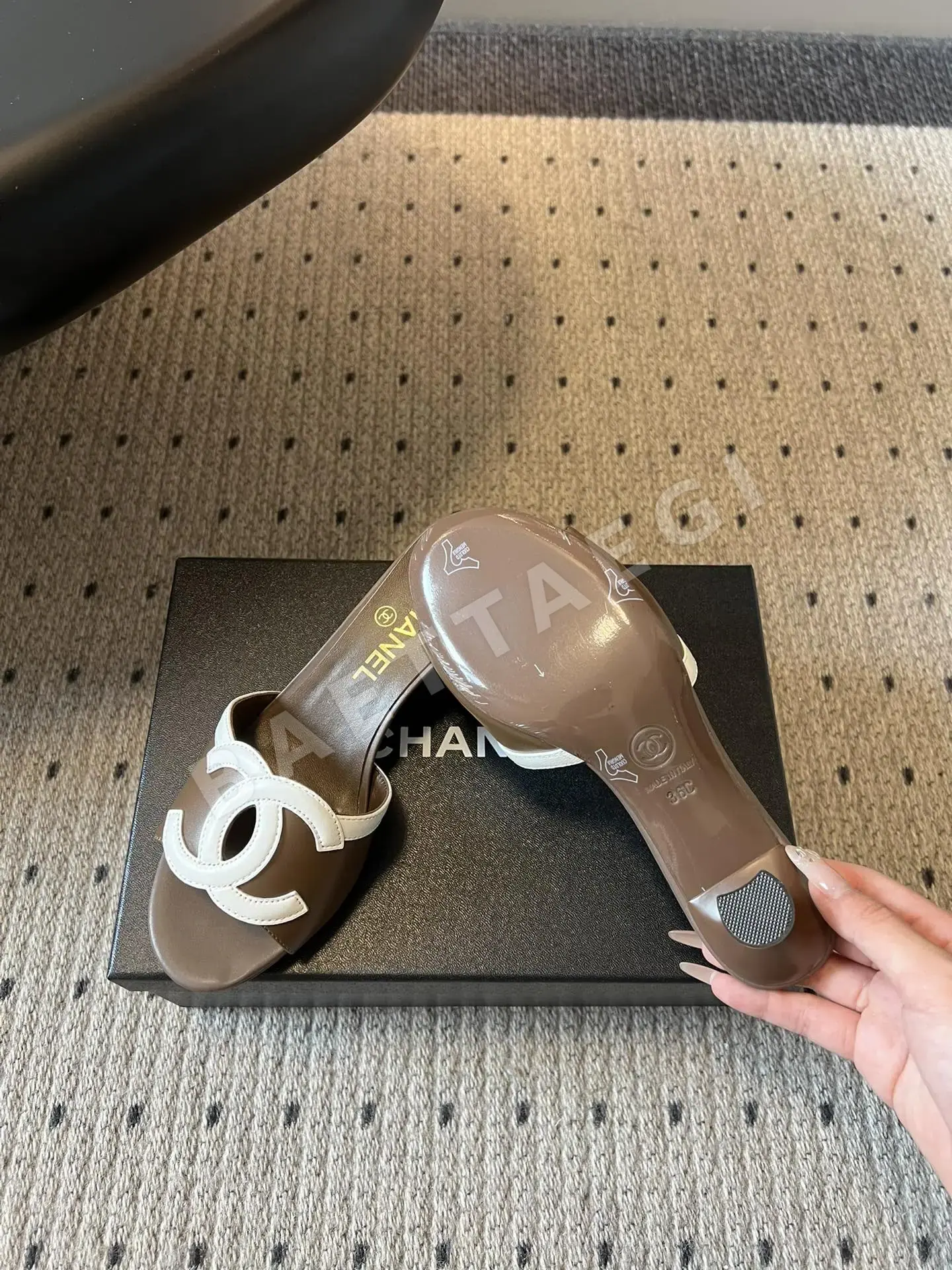 샤넬 더블 C 버클 로우힐 슬라이더 상세 이미지 3