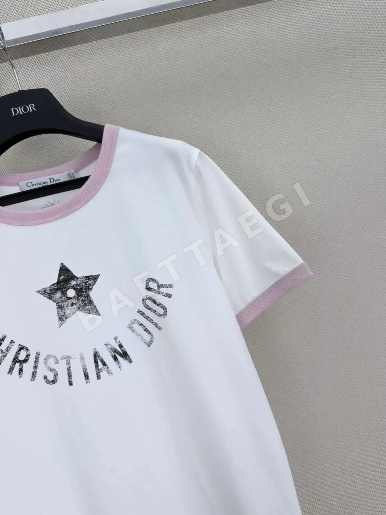 디올 오각별 컬러블록 크루넥 반팔 티셔츠 상세 이미지 4