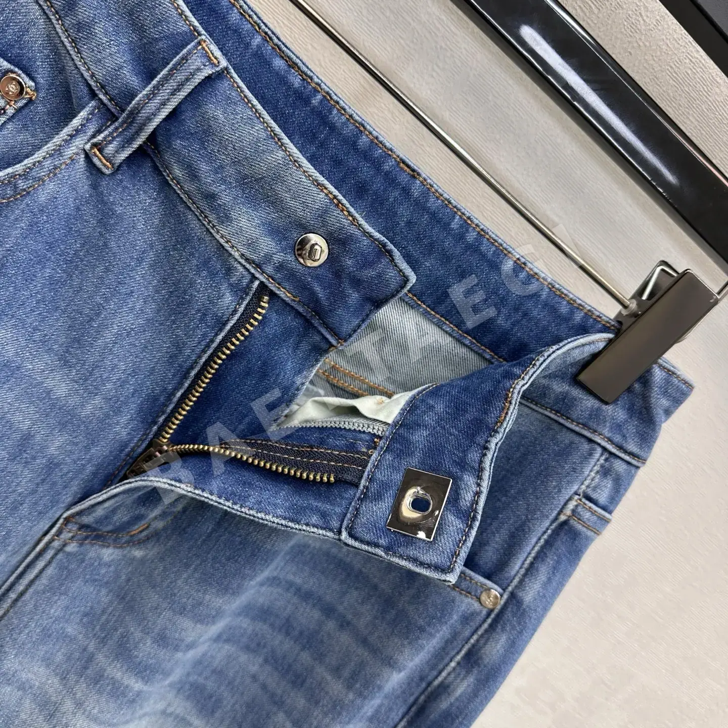 샤넬 플레어 진 여성 바지 상세 이미지 5