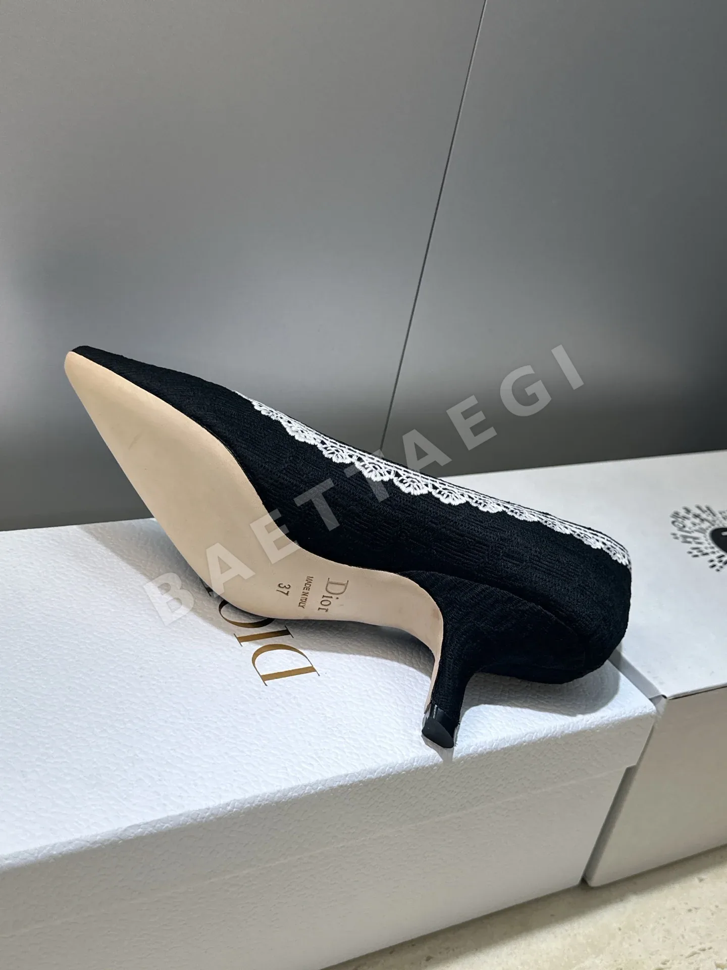 디올 컬러 블록 스퀘어 토 하이힐 상세 이미지 9