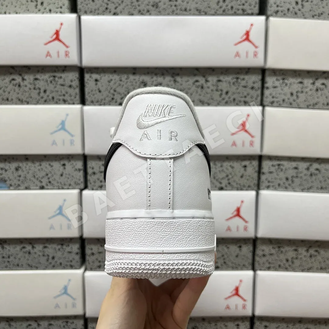 나이키 [GX] 에어 포스 1 로우 CU9225-102 201928 Nike Air Force 1 Low Supreme White Black 상세 이미지 2