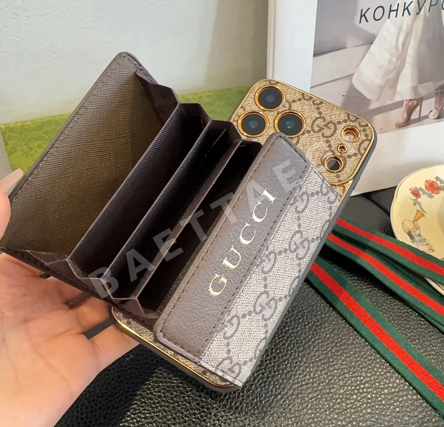 구찌 모노그램 크로스바디 카드 홀더 폰 케이스 상세 이미지 7