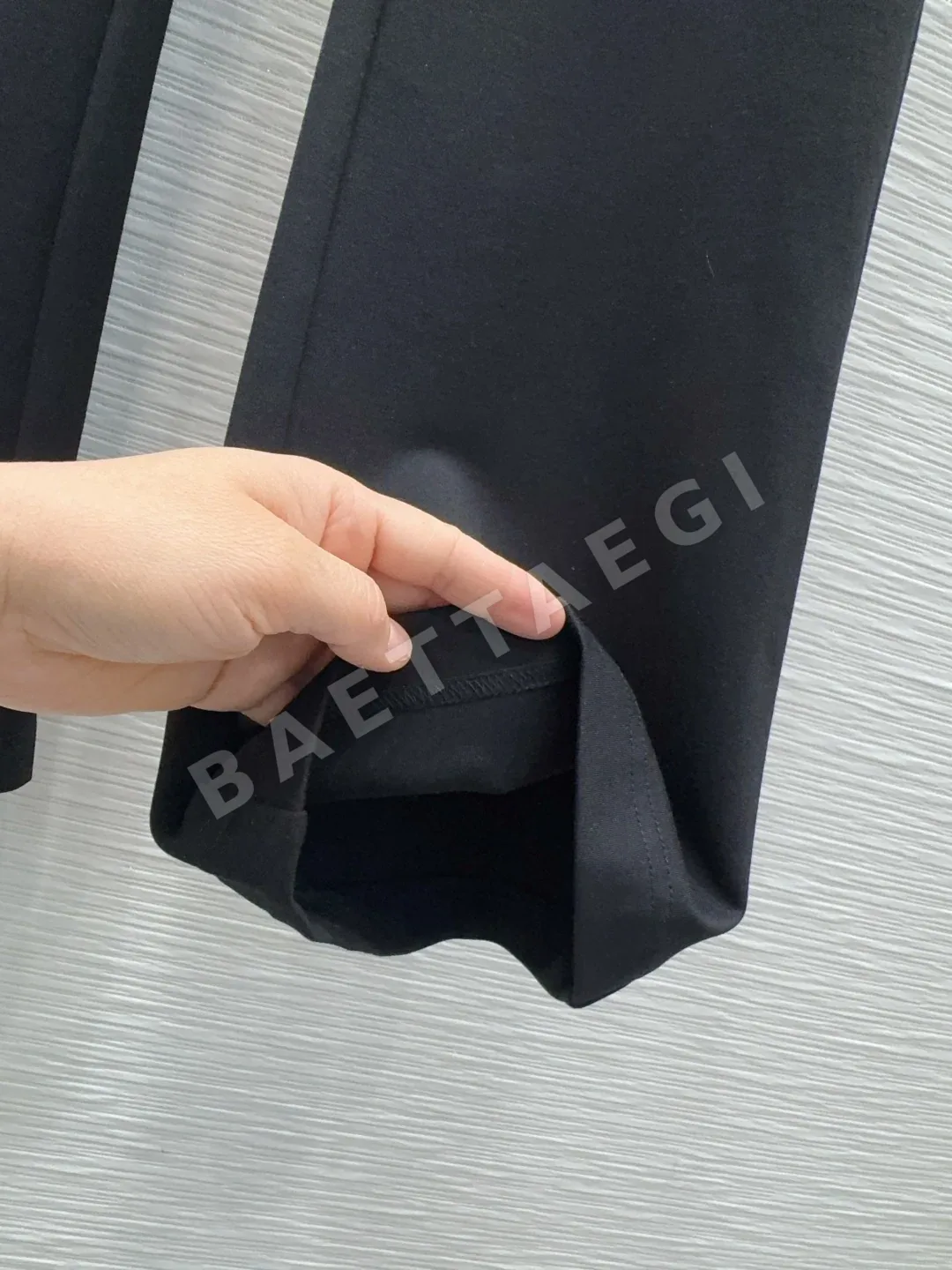 디올 플레어 미드하이웨스트 레깅스 팬츠 상세 이미지 5