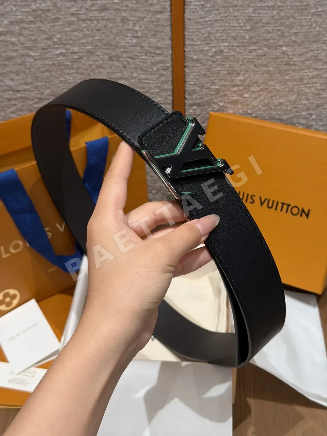 루이비통 옵틱 40mm 리버시블 가죽 벨트 상세 이미지 4