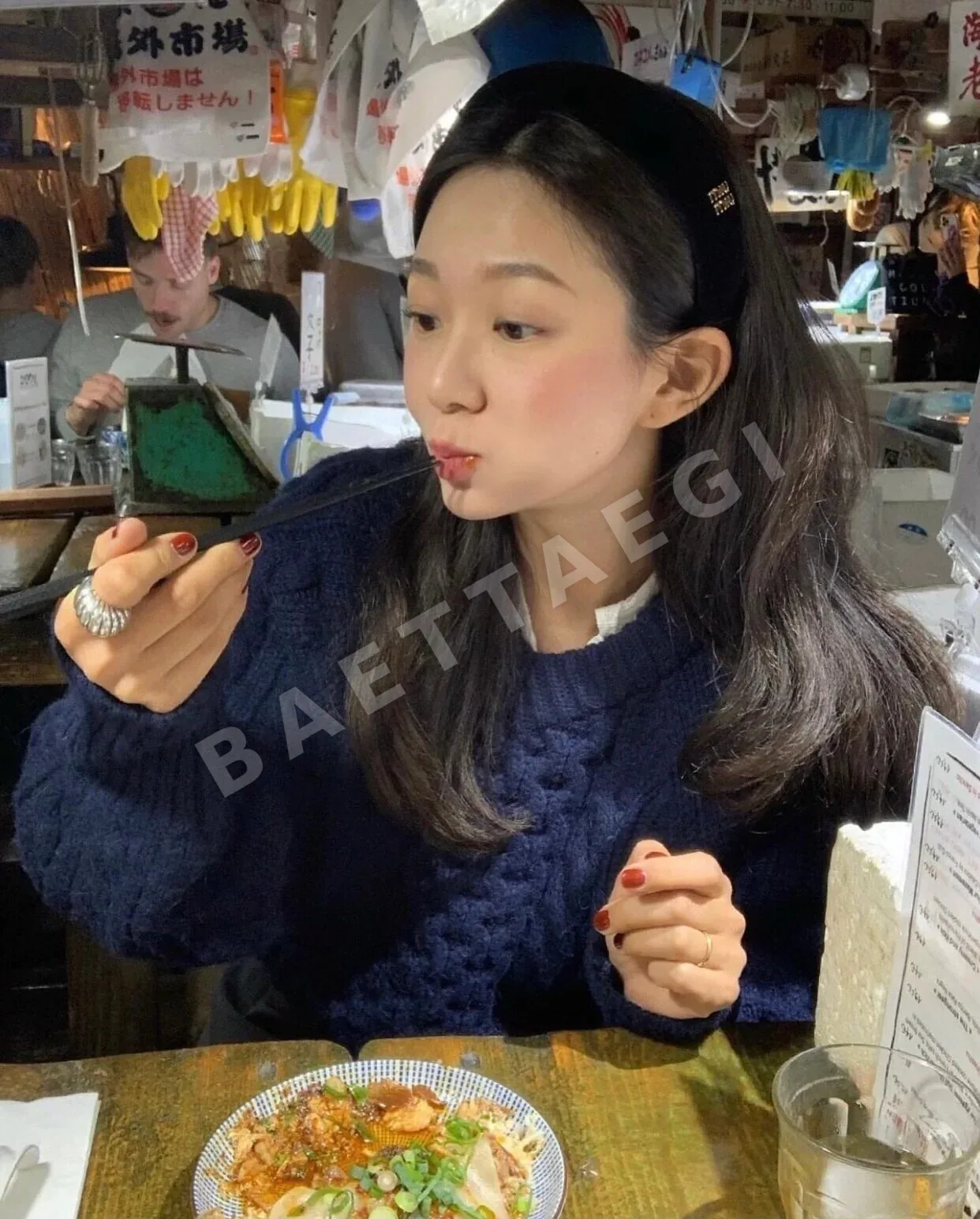 미우미우 벨벳 헤어밴드 상세 이미지 5
